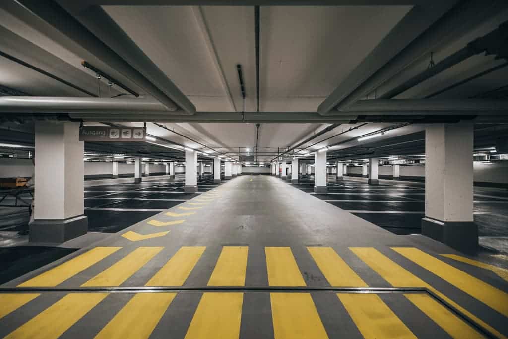 Odwodnienia liniowe z betonu i polimeru, odwodnienia parking podziemny