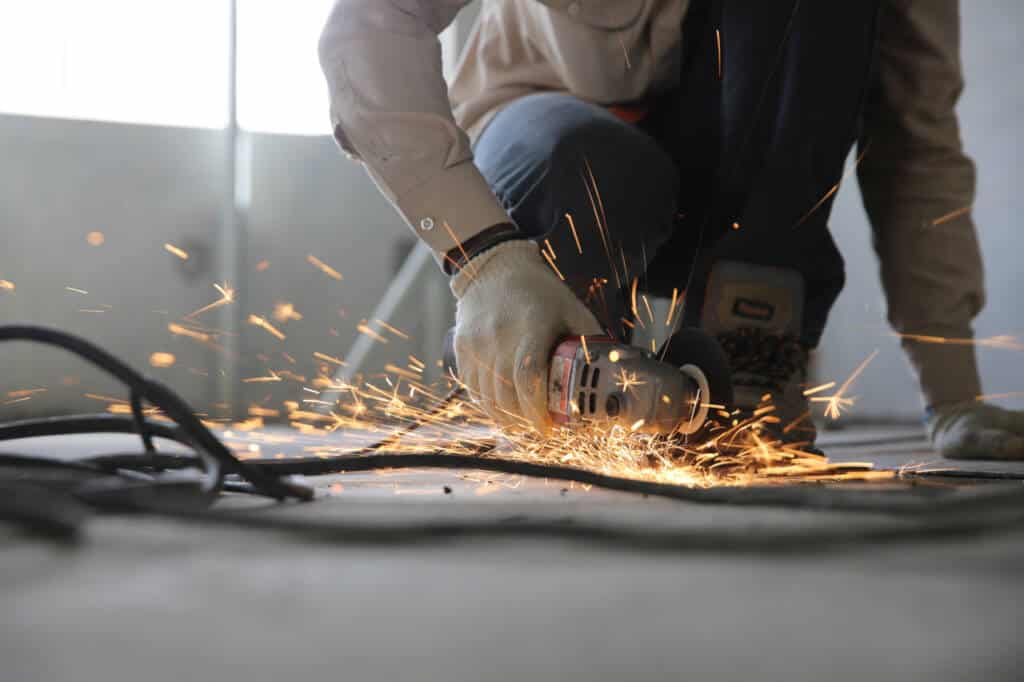 Wir haben hochwertige und sehr solide gefertigte Diamanttrennscheiben zum Schneiden von Beton sowie Feinsteinzeug, Stein, Keramik und anderen Werkstoffen, die fest und unter allen Bedingungen einsatzbereit sind.